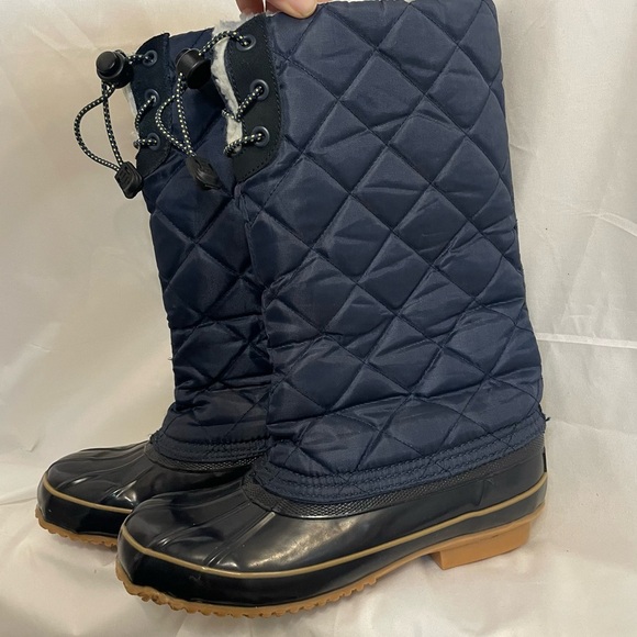 BASS | POTTER Women’s Navy Steel Shank Quilted Upper Rubber Bottom Boot Size 8 - Picture 1 of 14